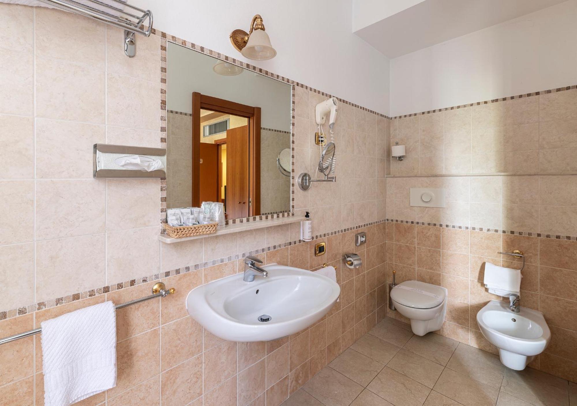 Dieci Hotel
